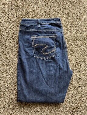 Silver Jeans Dark Blue Avery Jeans with Signature Back Pocket Stitch